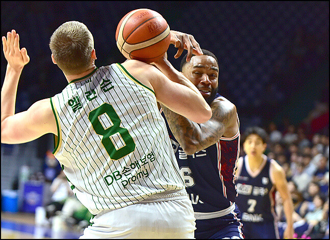 [BK포토화보] 6강 PO 부산 KCC vs 원주 DB 경기모습
